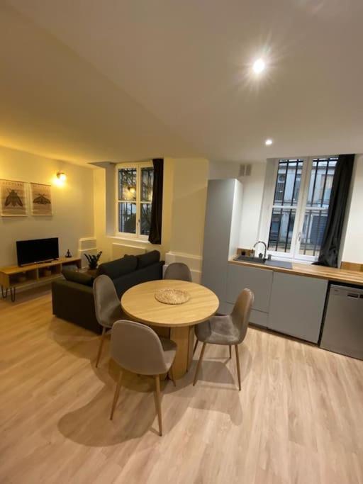 Апартаменти Cozy 1Br+Sofa Bed In Lyon Center Екстер'єр фото